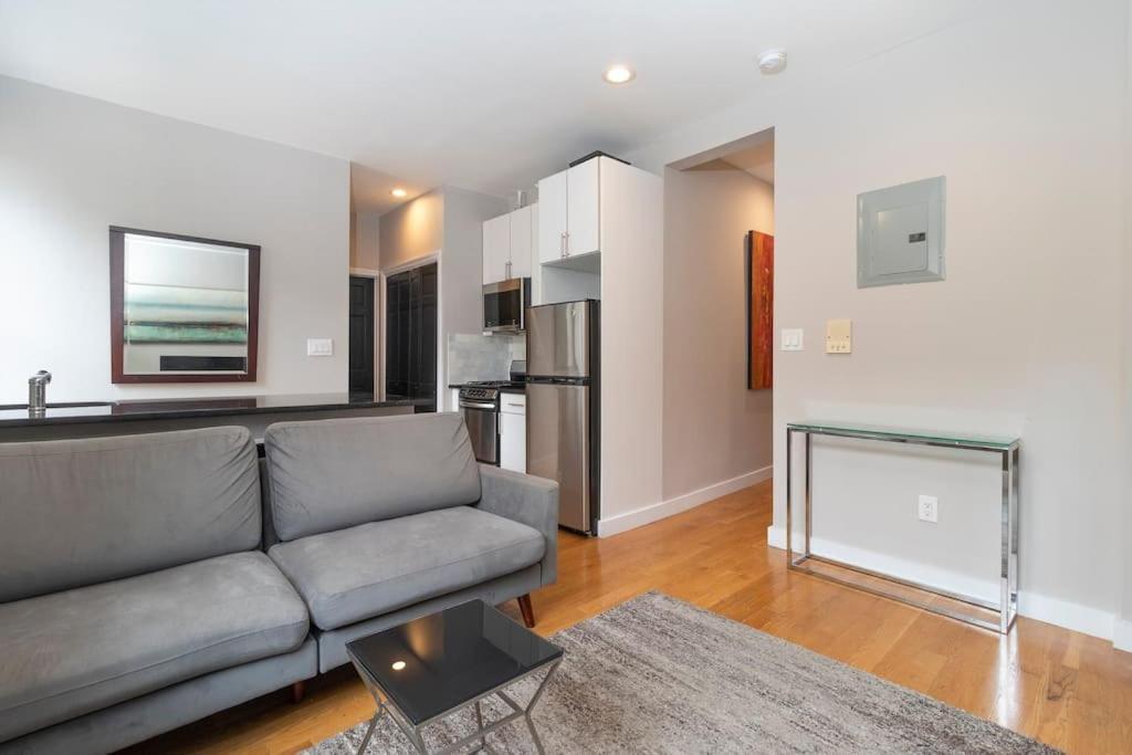 Renovated Lower Eastside 2br Washer Dryer * Nova York