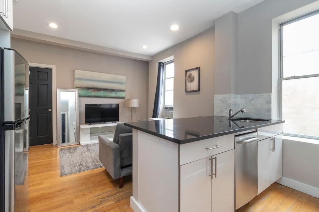 Renovated Lower Eastside 2br Washer Dryer * Nova York