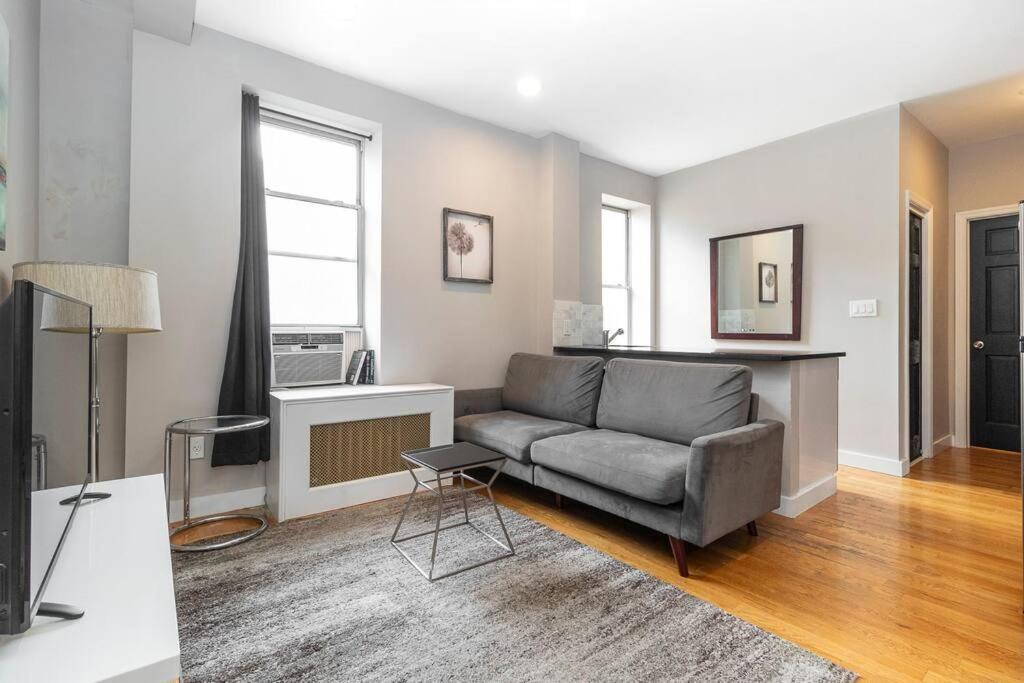 Renovated Lower Eastside 2br Washer Dryer Nova York